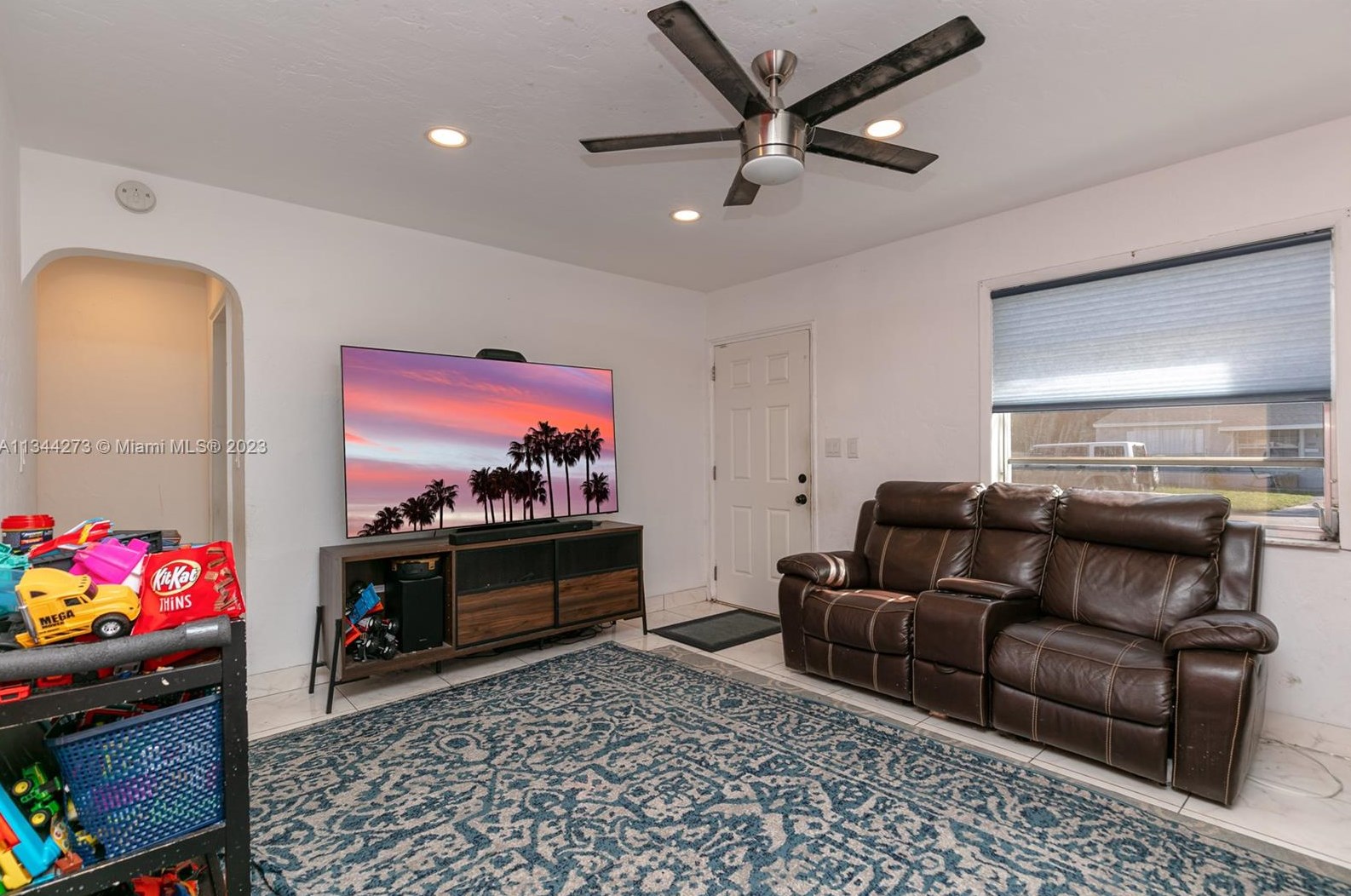 2823 Monroe St, Hollywood FL  33020-4743 exterior