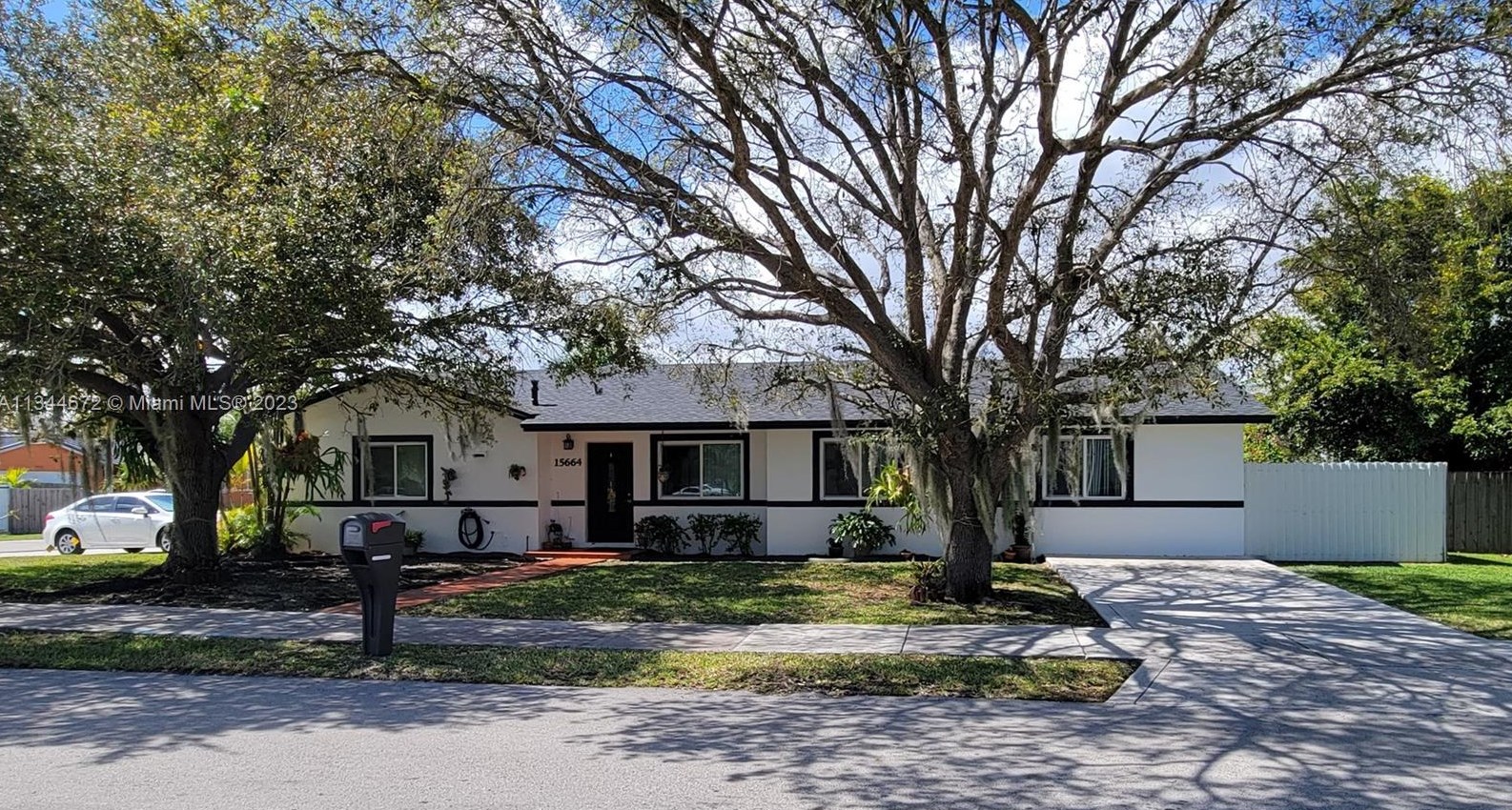 15664 99th Ave, Miami, FL 33157-1715