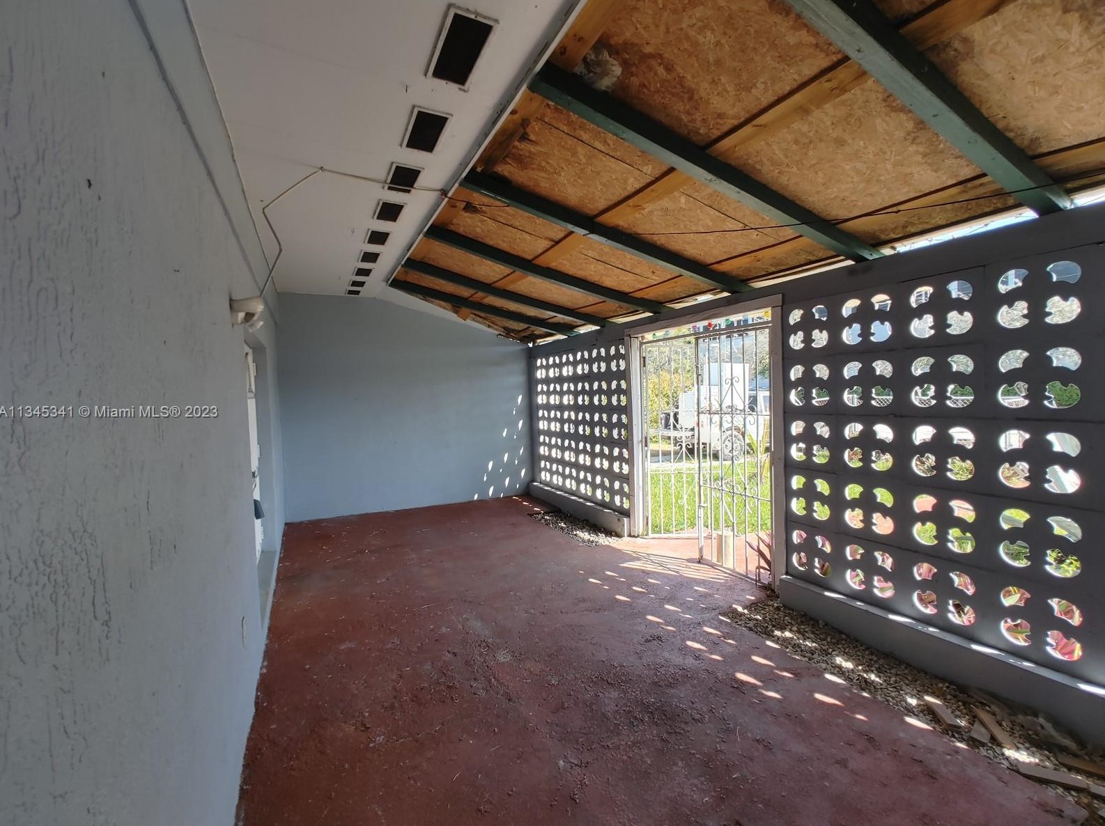 18340 112th Ct, Miami, FL 33157-4913