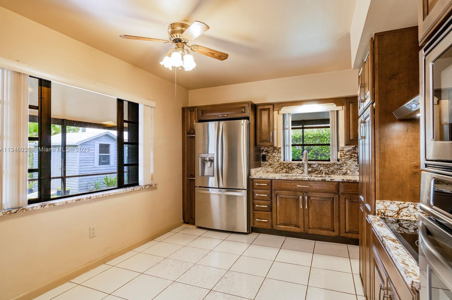 10450 43rd St, Miami, FL 33165-4911