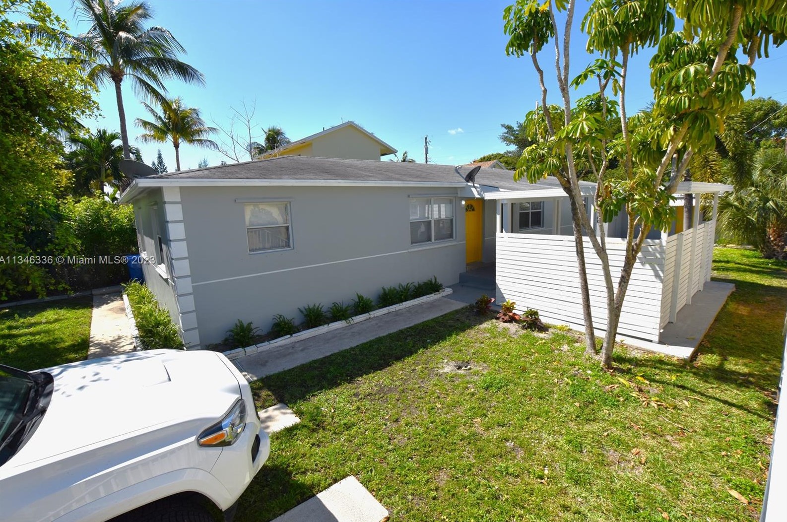 703 5th St, Lake Worth, FL 33462-1788
