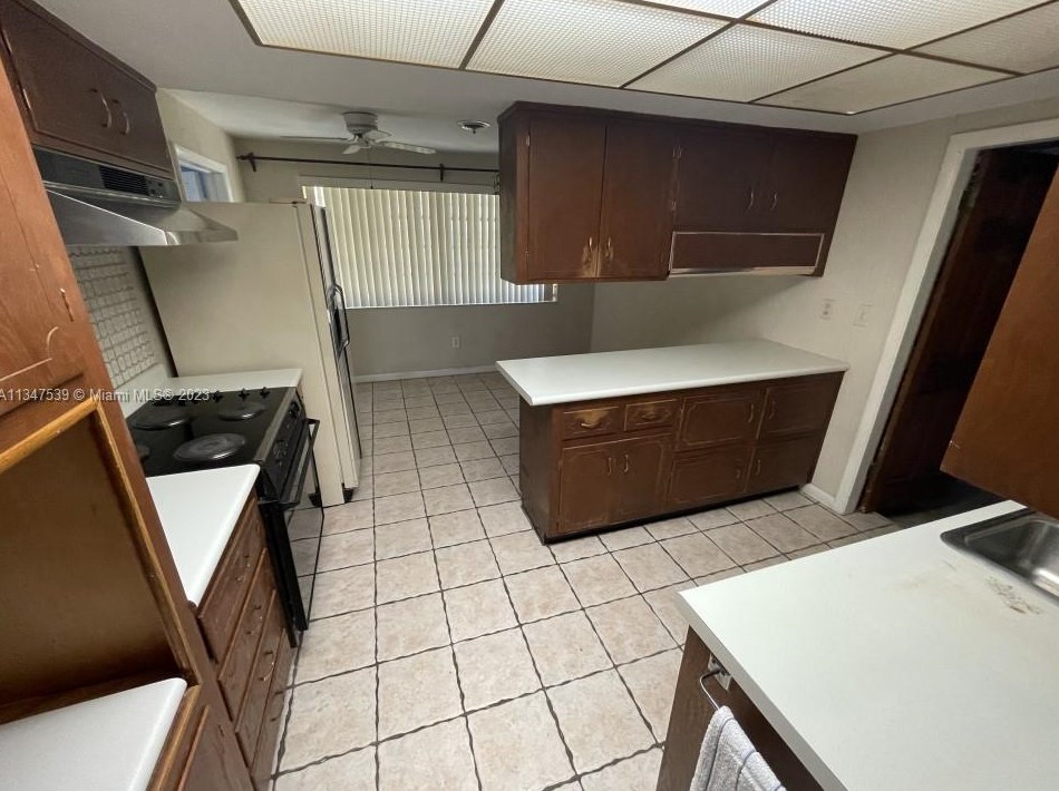 9741 157th Ter, Miami, FL 33157-1765