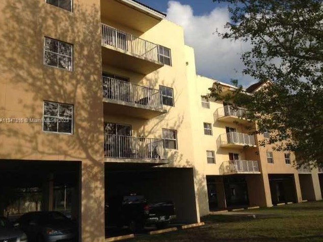 8260 Sw 210th St #203, Miami, FL 33189