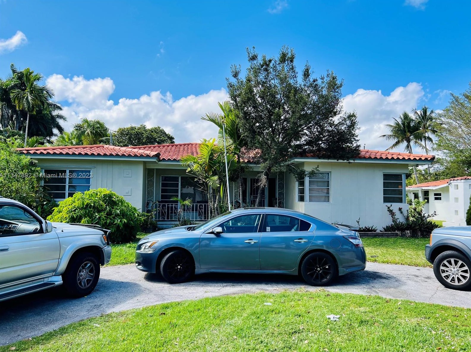 10642 11th Ct, Miami, FL 33138-2123