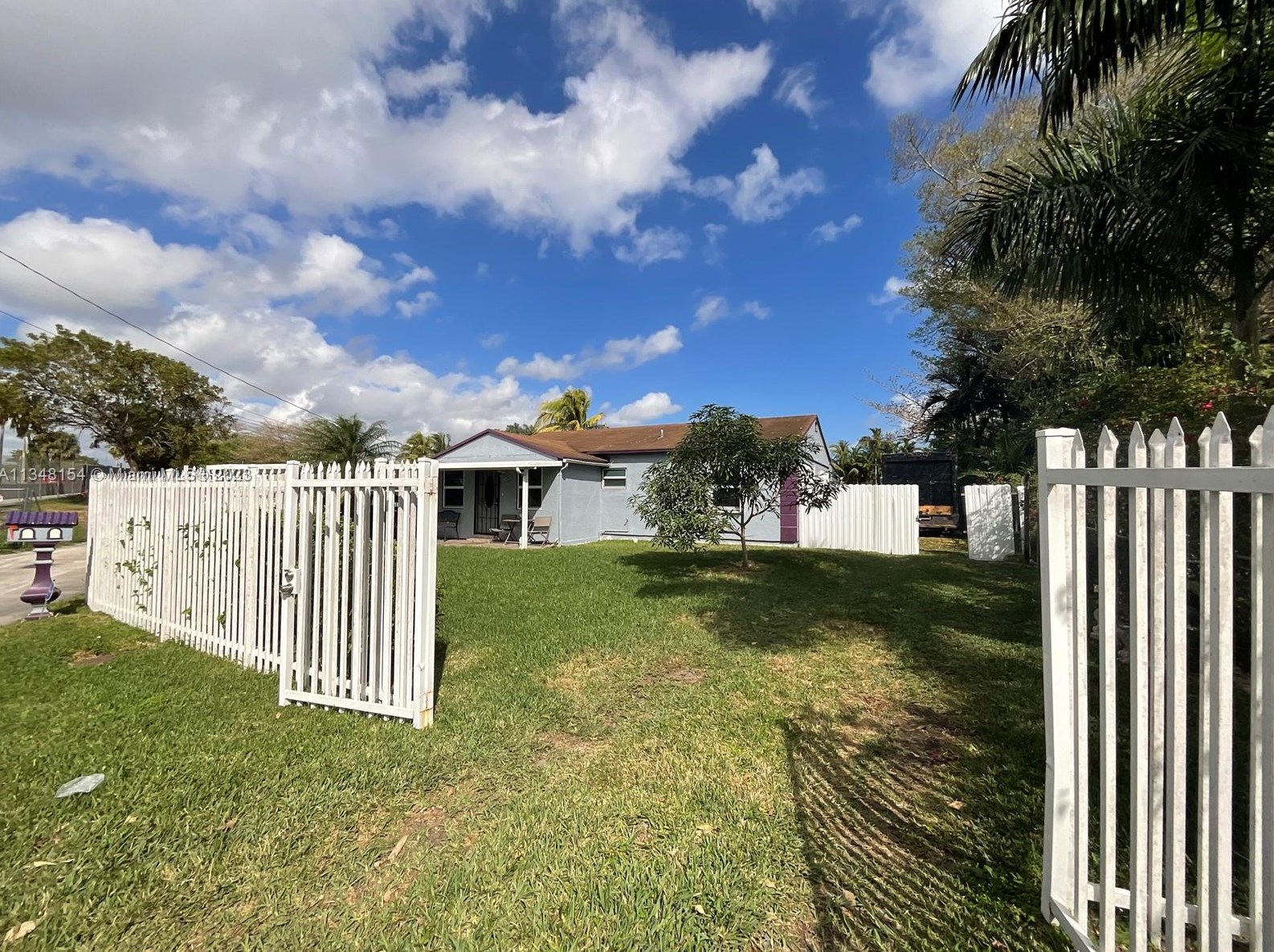 9733 Little River Blvd, Miami, FL 33147-2633