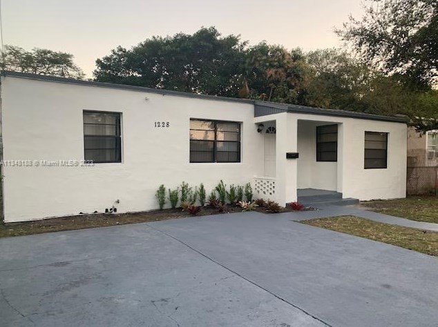 1228 43rd St, Miami, FL 33142-7953