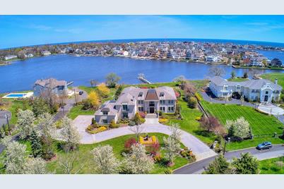 13 Oyster Bay Dr Rumson Nj 07760 Mls 21905874 Coldwell Banker