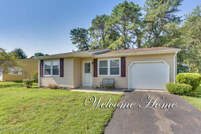 61 Chestnut Ave S Whiting Nj 08759 Mls 22027774 Coldwell Banker