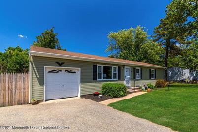 1417 Commonwealth Boulevard - Photo 1