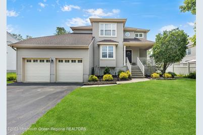 79 Enclosure Drive, Morganville, NJ 07751 - Photo 1