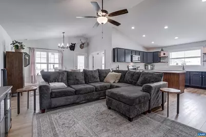 147 Langley Dr, Waynesboro, VA 22980 - Photo 1