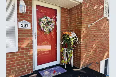 207 Burnley Dr, Staunton, VA 24401 - Photo 1