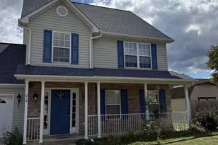 216 Inglecress Dr, Waynesboro, VA 22980 - Photo 1