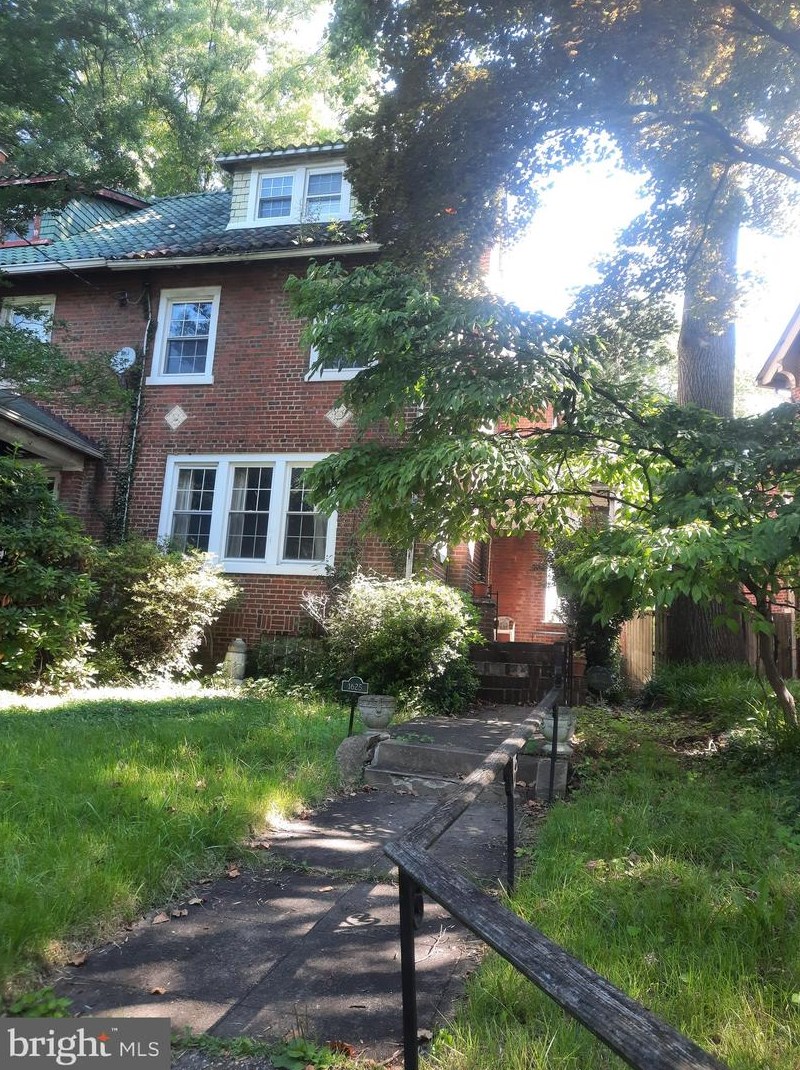 1625 Montague St, Washington DC  20011-2873 exterior