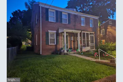 9 47th Street SE, Washington, DC 20019 - Photo 1