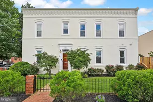 300 15th St SE, Washington, DC 20003 - Photo 1