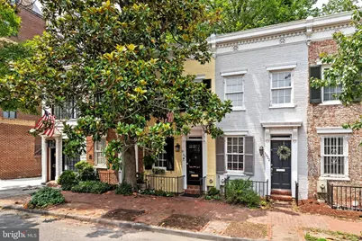 1020 29th Street NW, Washington, DC 20007 - Photo 1
