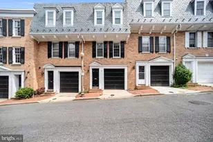 2531 Queen Annes Ln NW, Washington, DC 20037 - Photo 1