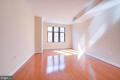 400 Massachusetts Avenue NW #404, Washington, DC 20001 - Photo 1