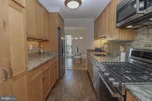 700 7th St SW, Washington, DC 20024 - Photo 1