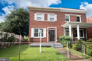 719 Oneida Pl NW, Washington, DC 20011 - Photo 1