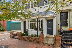 2120 NW Newport Pl NW, Washington, DC 20037 - Photo 1