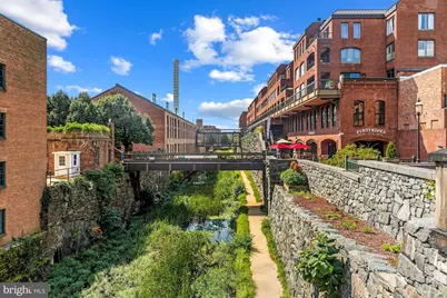 1080 Wisconsin Avenue NW #1013, Washington, DC 20007 - Photo 1