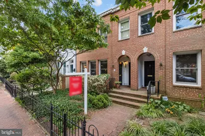 817 E Street SE, Washington, DC 20003 - Photo 1