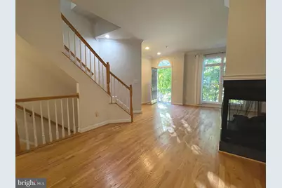 650 9th Street SW, Washington, DC 20024 - Photo 1