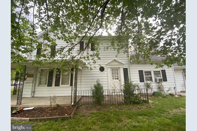 668 N Bedford Street - Photo 1