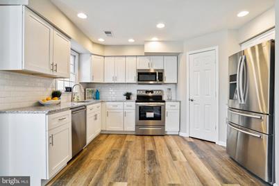215 St Michaels Circle - Photo 1