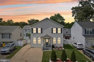 806 209th St, Pasadena, MD 21122 - Photo 1