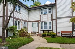 284 Oakwood Village Ct, Glen Burnie, MD 21061 - Photo 1