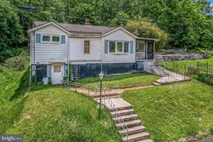 449 Pine Ave, Cumberland, MD 21502 - Photo 1