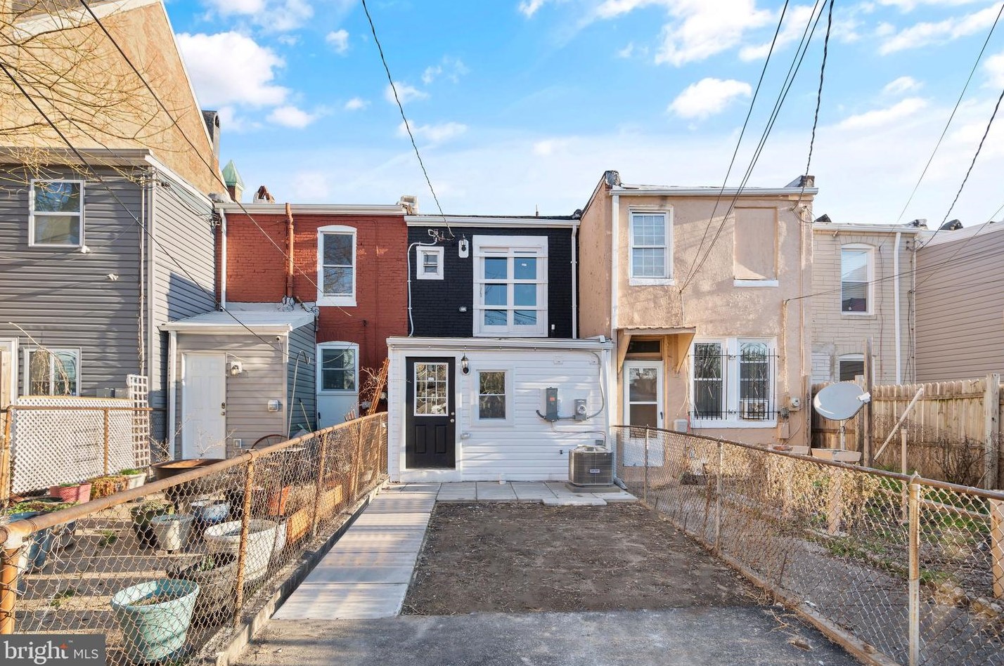 777 Cross St, Baltimore MD  21225-3161 exterior