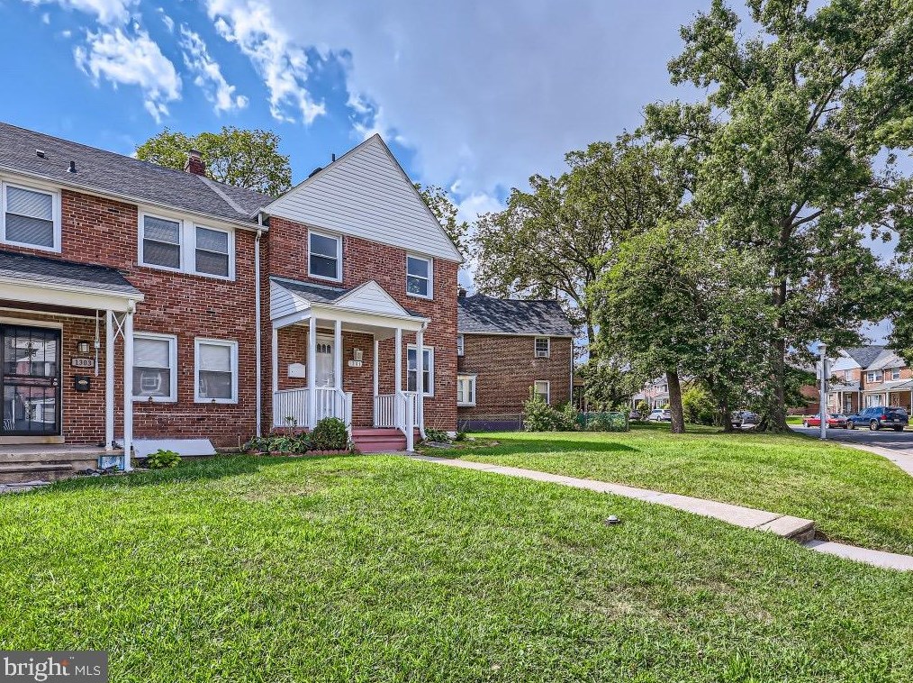 1301 Pentwood Rd, Baltimore, MD 21239-3930