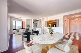 10 E Lee St, Baltimore, MD 21202 - Photo 1