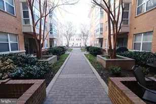 23 Pierside Dr, Baltimore, MD 21230 - Photo 1