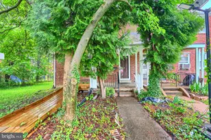 3702 Kingwood Square, Baltimore, MD 21215 - Photo 1