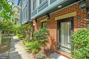 19 Yogurt Ln, Baltimore, MD 21231 - Photo 1