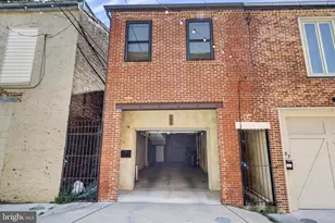 105 S Chapel St, Baltimore, MD 21231 - Photo 1