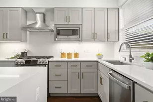 626 S Eaton St, Baltimore, MD 21224 - Photo 1