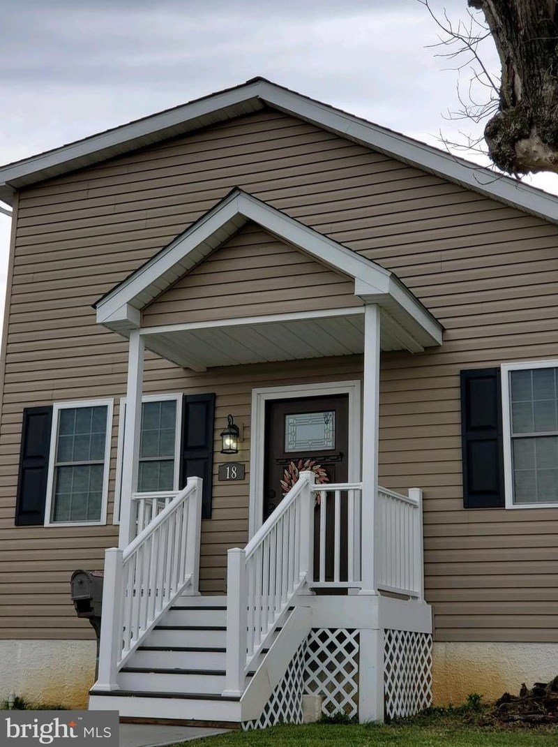 18 Lombardy Dr, Baltimore, MD 21222-2308
