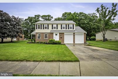 1302 Lincolnwoods Drive, Catonsville, MD 21228 - Photo 1