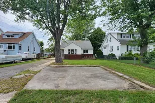 2122 Lodge Forest Dr, Baltimore, MD 21219 - Photo 1