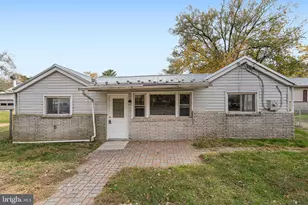 1915 Rettman Ln, Dundalk, MD 21222 - Photo 1