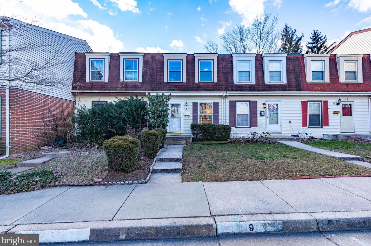 9 Monhegan Ct, Baltimore, MD 21236-3325