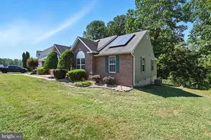 1009 Magnolia Dr, La Plata, MD 20646 - Photo 1