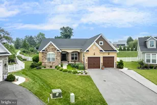 4136 Shanelle Ct, Hampstead, MD 21074 - Photo 1