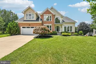 606 Firethorn Ct, Mount Airy, MD 21771 - Photo 1